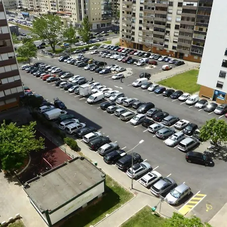 With 2 Bedrooms In Infantado In *