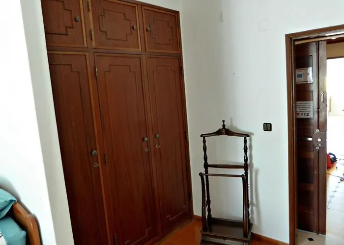 With 2 Bedrooms In Infantado In Daire *