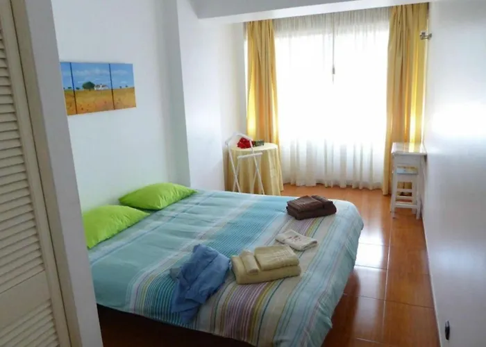 With 2 Bedrooms In Infantado In
